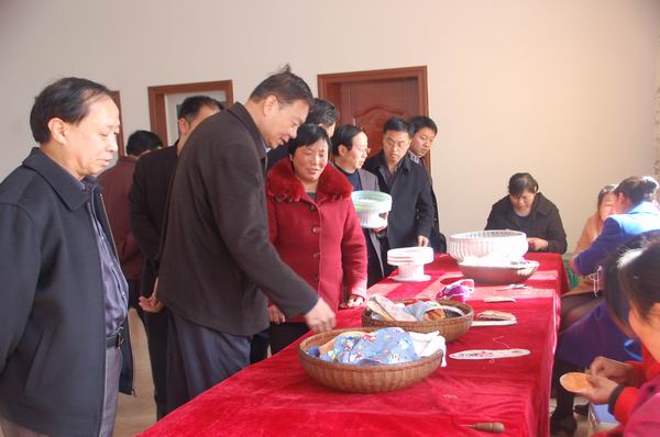 老庵寺妇女手工制作增收