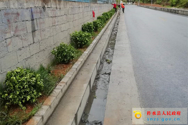 柞水公路段提升靓化水平 改善人居环境（图） (3).jpg