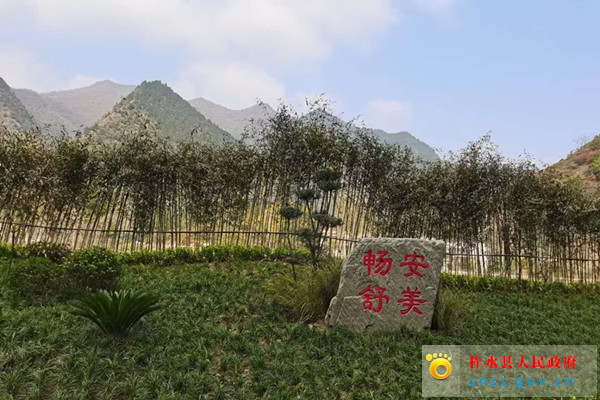 柞水段精心打造307线美丽干线公路 图(2).jpg 柞水段精心打造307线美丽干线公路 图(2).jpg