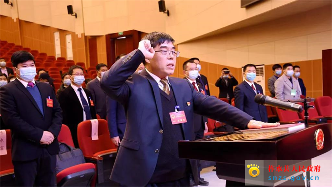 闭幕3.jpg 闭幕3.jpg